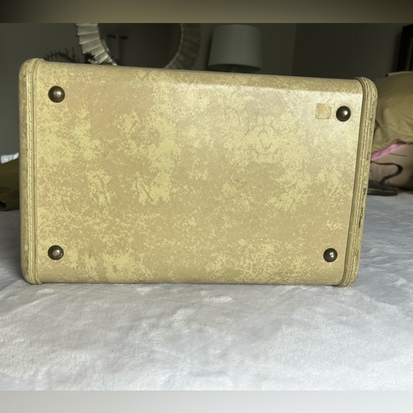 Samsonite Gold Travel Bag - Picture 13 of 13